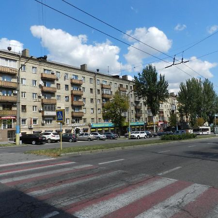 3-Room Apartment Near Inturist On Sobornyi Avenue 156, By Grandhome Zaporizhia Exterior photo